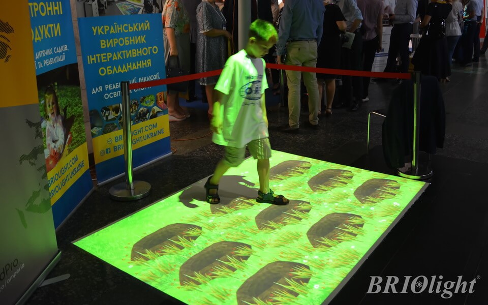 Interactive floor Briolight